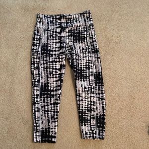 Large, black/white/grey/tan Leggings